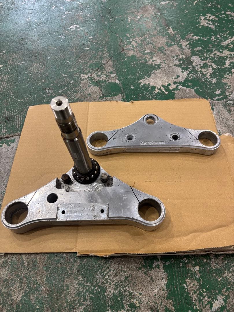 ドラッグスター400 イージーライダース　トリプルツリー