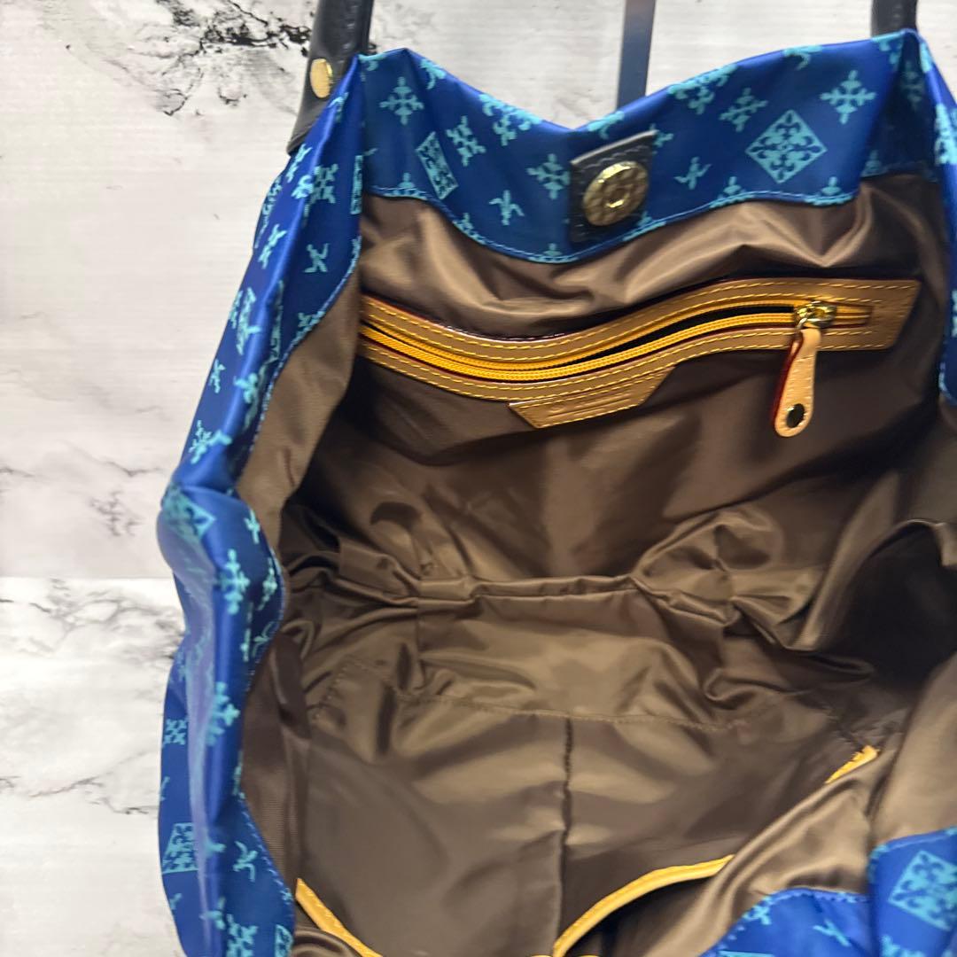 (極美品)大人気、ラシット、ハンドバッグ、人気色、ブランドロゴ、総柄、高級感