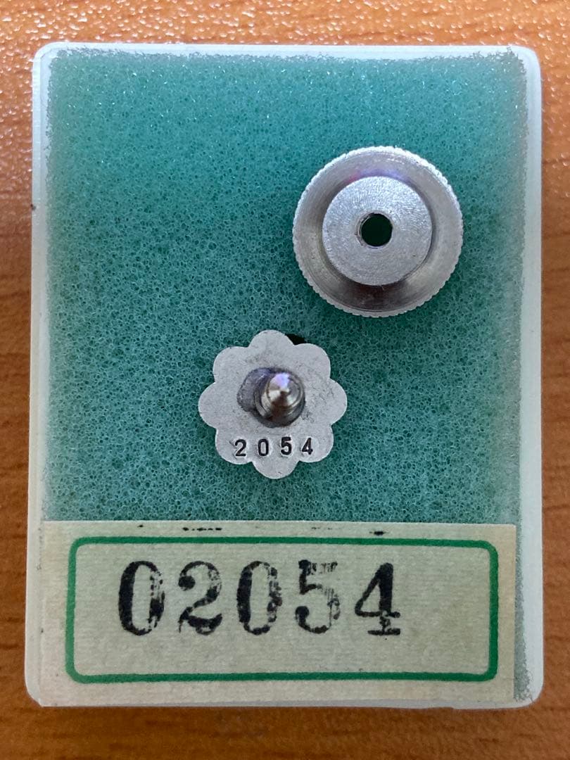 創価学会　方面中央幹部之章　男性用バッジ➕女性用バッジ2ケ　シリアルナンバー刻印