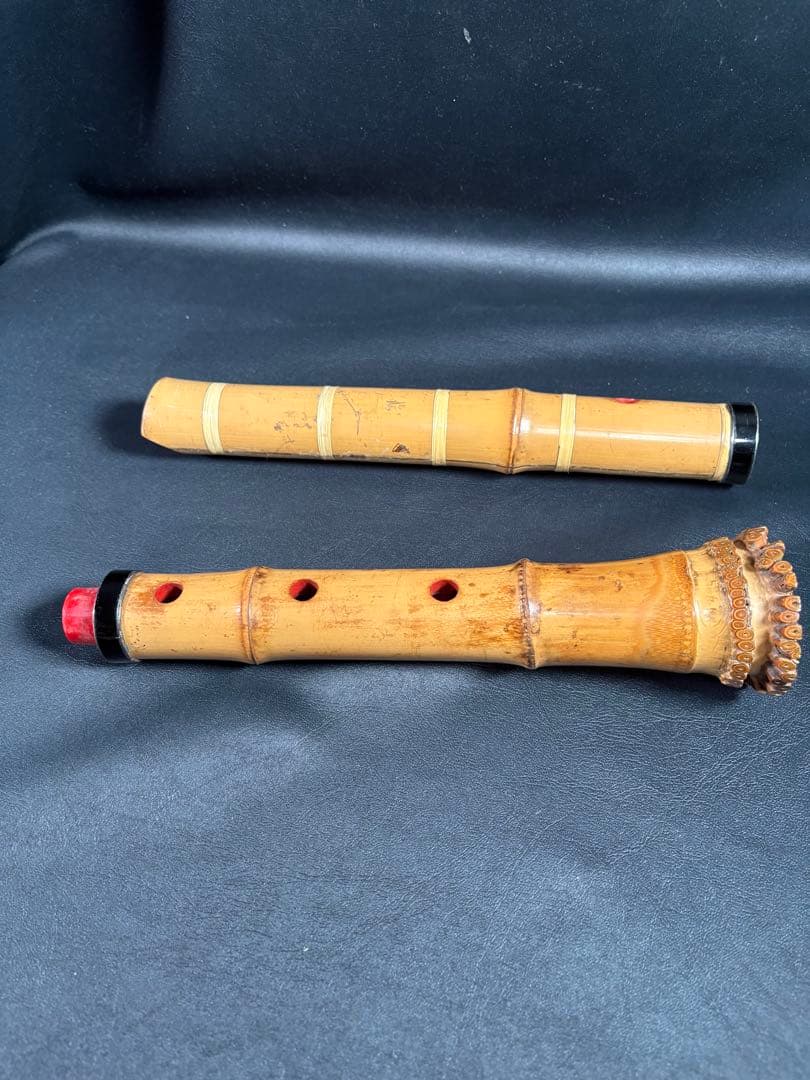 C081 高級 尺八 一尺八寸（約54.5cm） 根掘り 竹製 二つ折 管内朱塗