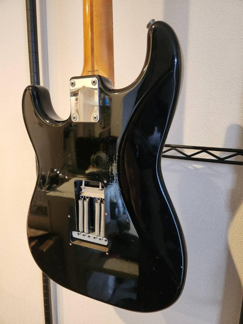 Fender Japan ST57-115 Early EXTRAD Eシリアル