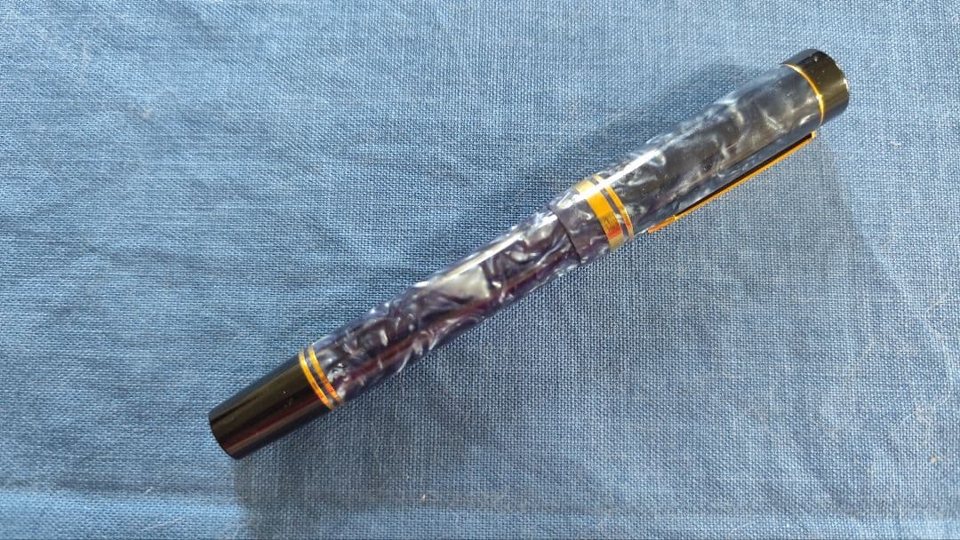 パーカー デュオフォールド インターナショナル マーブル 万年筆