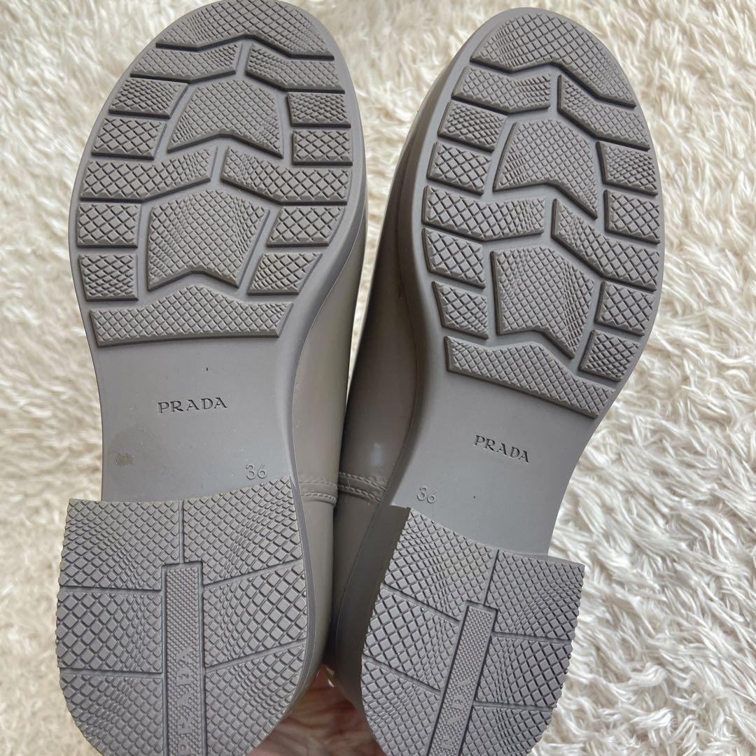 プラダ　レインブーツ　三角ロゴ　グレージュ　36 長靴　ラバー素材