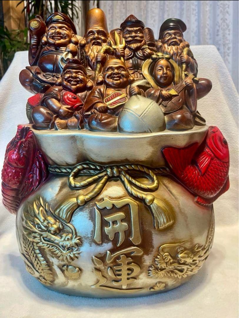 七福神の陶器彫刻 赤と金 約30cm