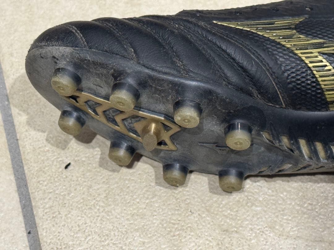 モレリア NEO 4 β ミズノ　サッカースパイク　24センチ　中古