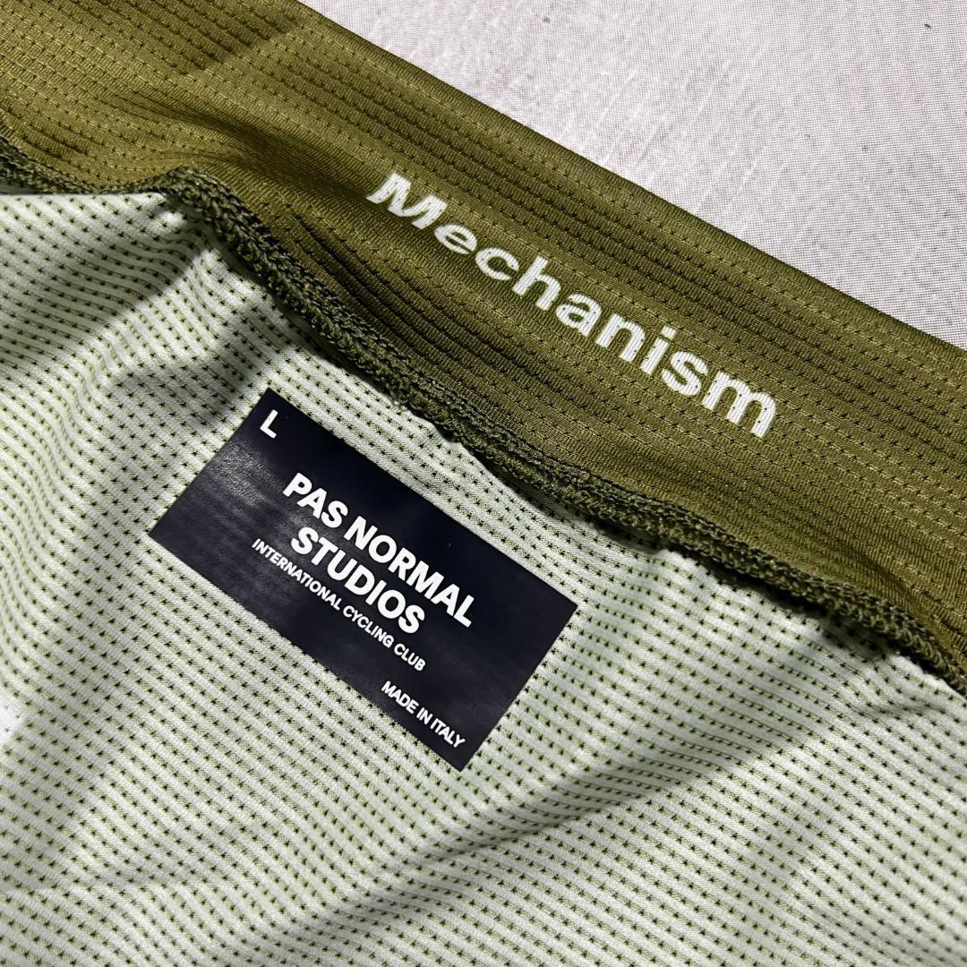 新品 パスノーマルスタジオ メンズ メカニズム ジャージ Lサイズ グリーン