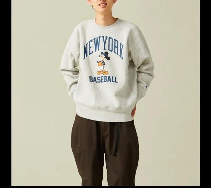 チャンピオン　Ｌ　クールネック　スウェットシャツ　リバースウィーブ　ミッキー