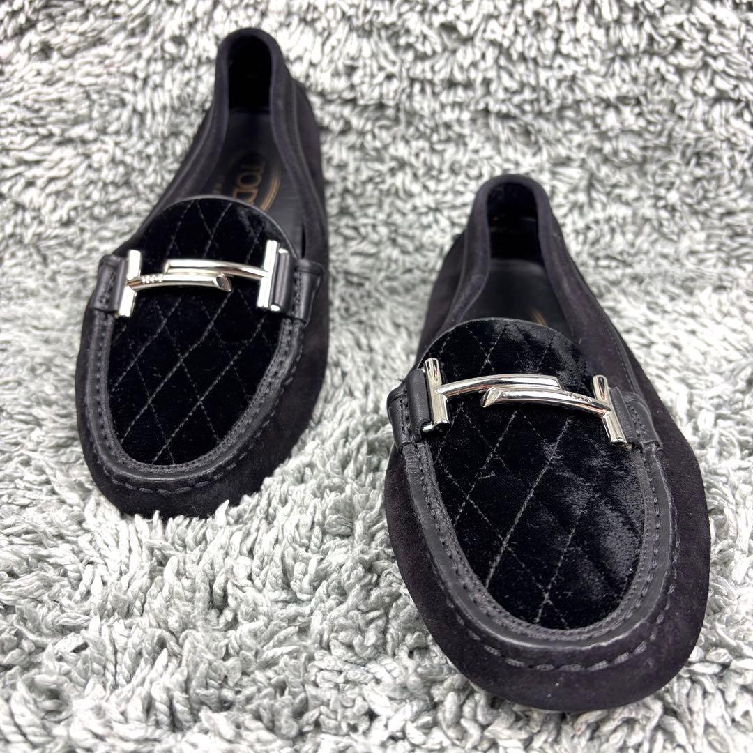 トッズ ダブルTドライバーズシューズ　黒　スウェード 36 23