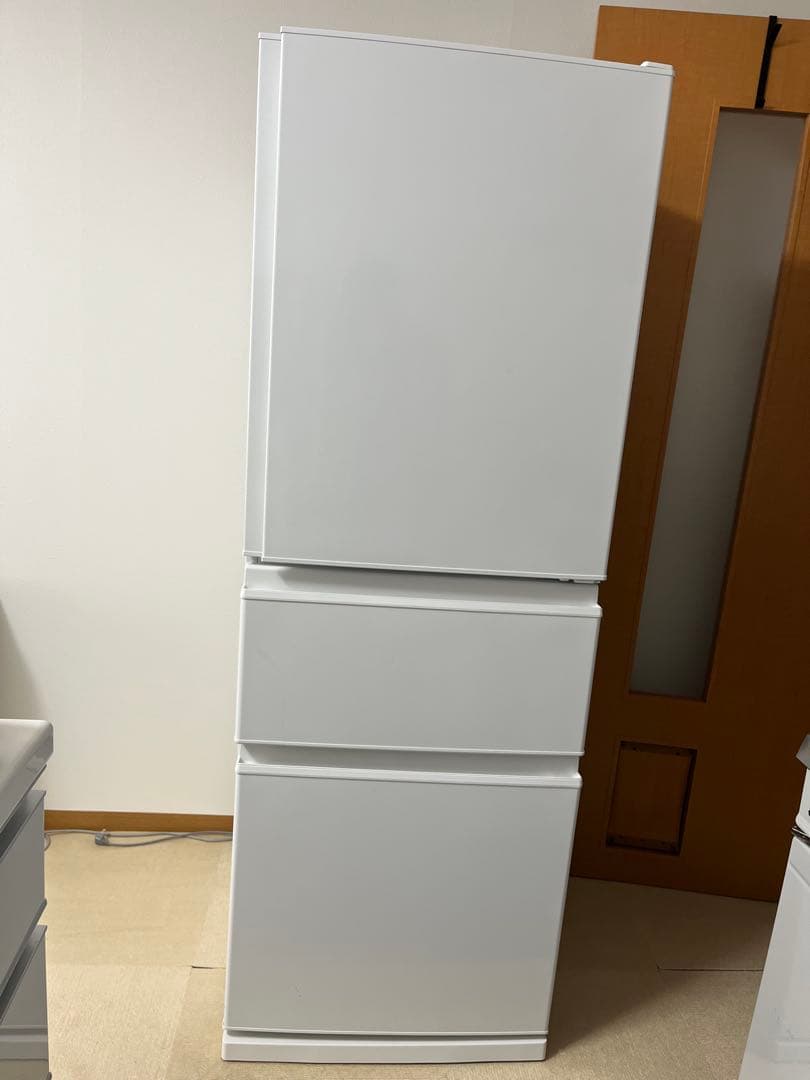 2024年製　MITSUBISHI MR-C33J-W 冷蔵庫ホワイト　三菱電機