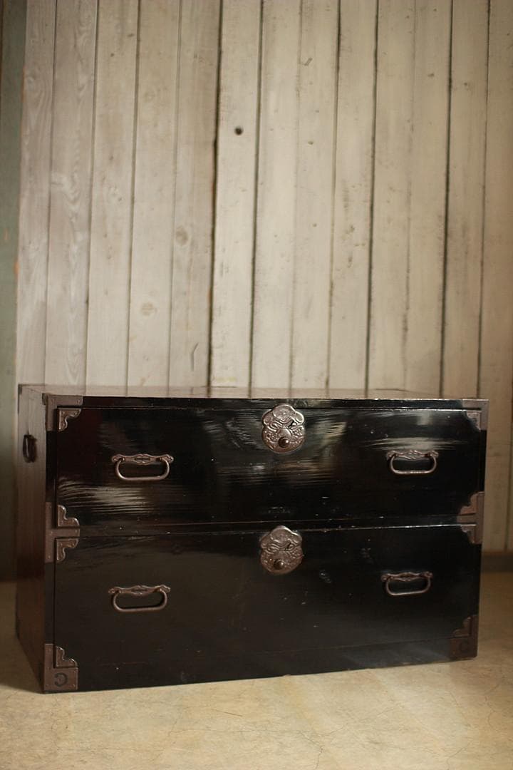 綺麗な巾着金具庄内箪笥　2段　タンス　収納　古家具　古民家　時代家具