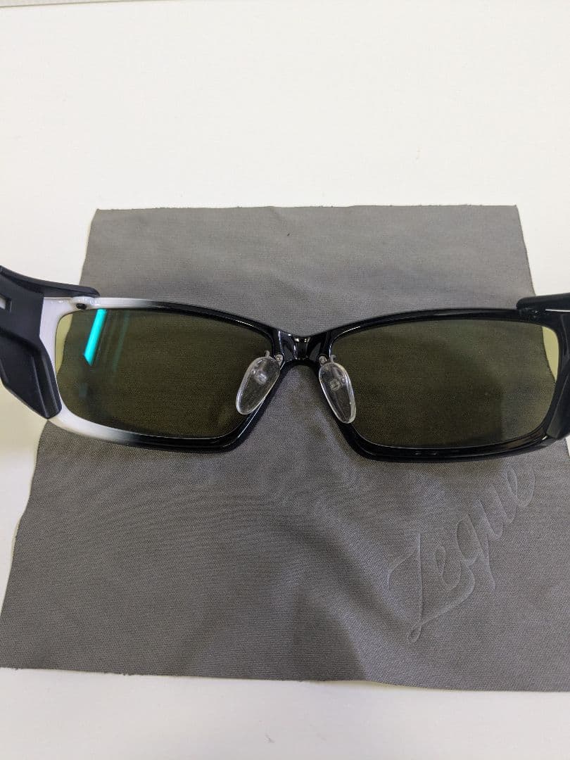 Zeque ゼクー HOVER F-1971 ブラック/ホワイトグラデーション