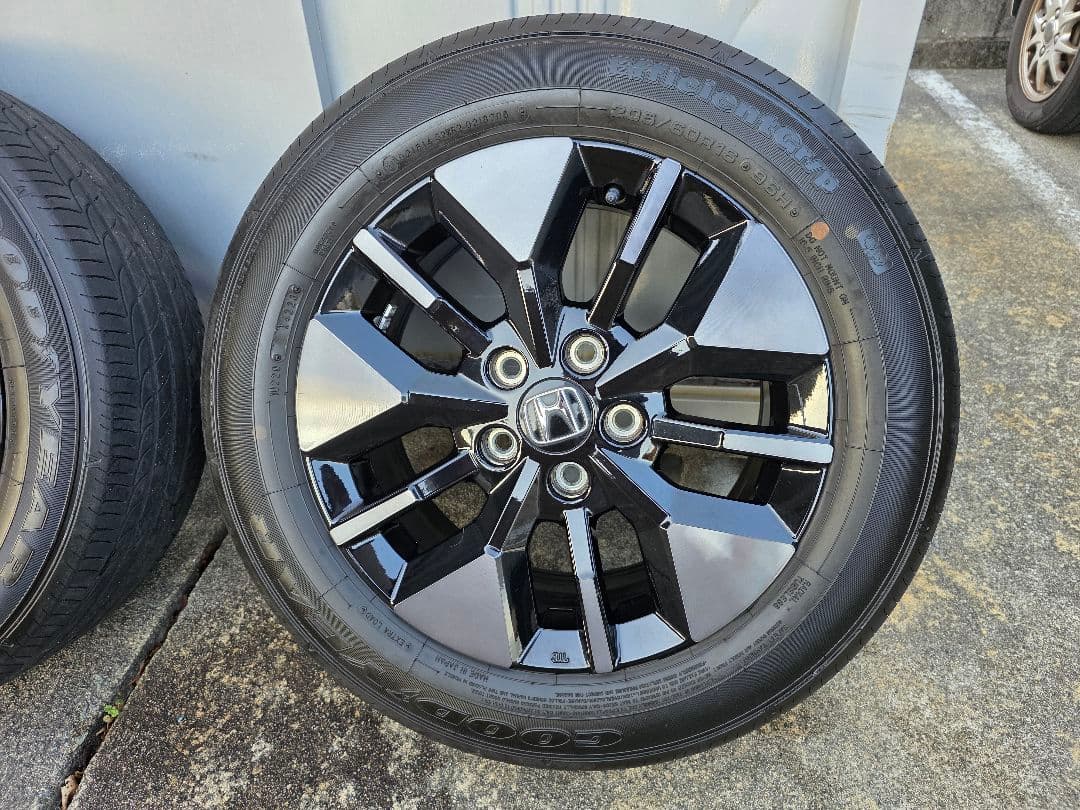 ステップワゴン　スパーダ　純正タイヤホイール4本セット