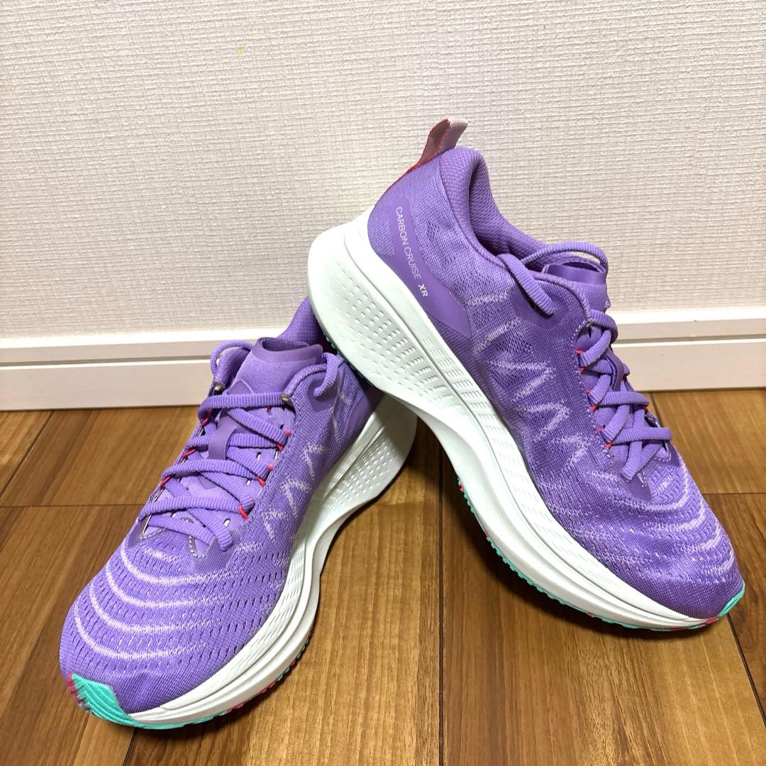 ヨネックス25年モデル ランニングシューズカーボンクルーズXRウィメン