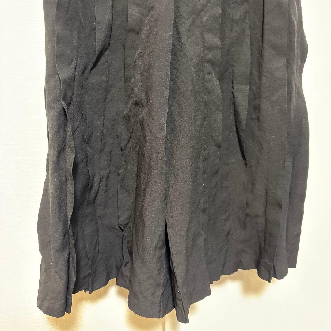 コムデギャルソン 黒のプリーツ袴パンツ