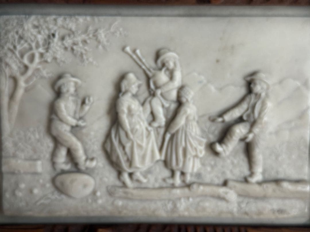 フランスアンティーク　鍾乳石のレリーフ　木彫りのフレーム