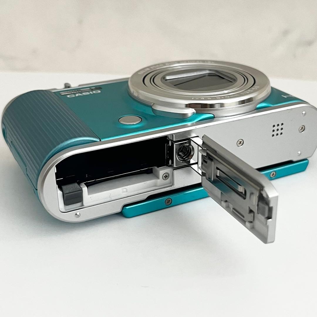 美品 CASIO EXILIM EX-ZR1800 水色 ブルー コンデジ