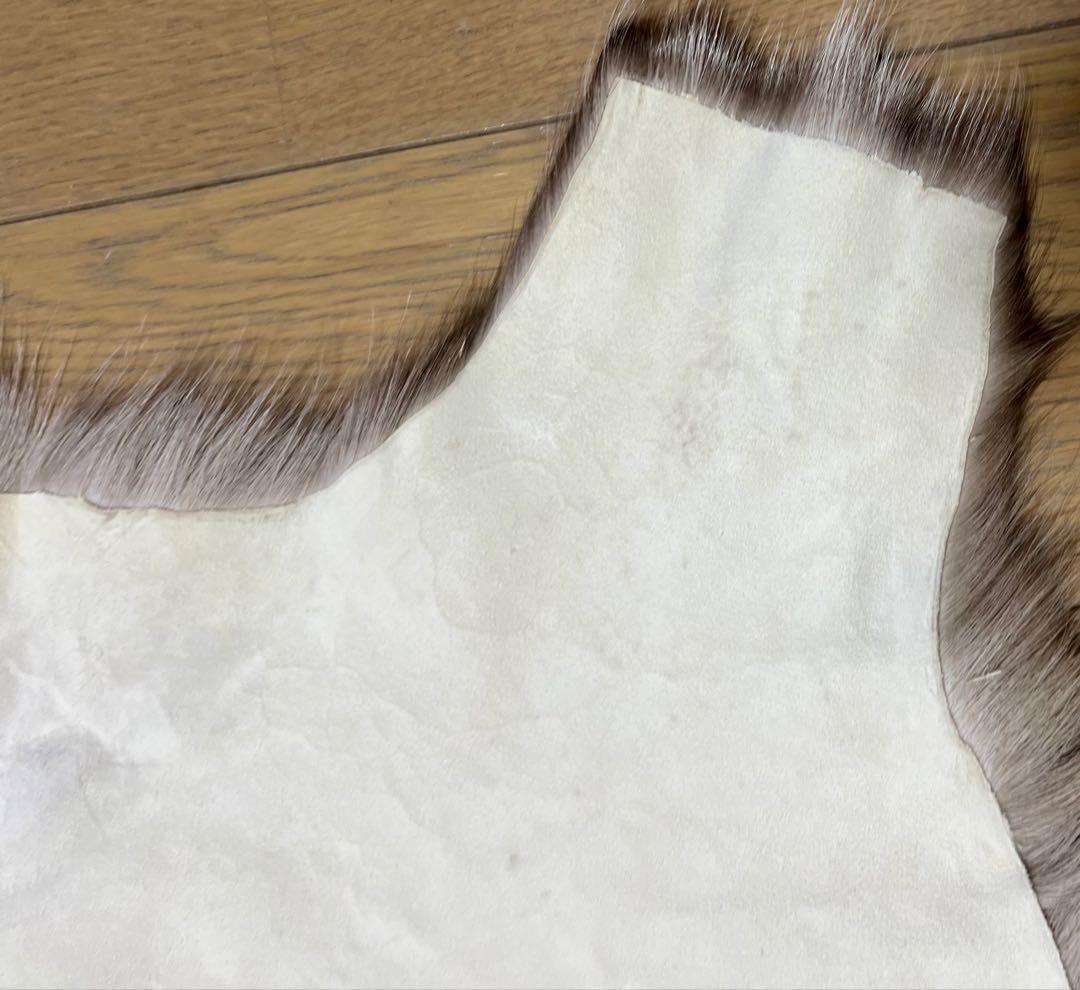 関西万博 北欧館【フィンランド製】高級トナカイの毛皮　ムートン、キャンプ、敷物