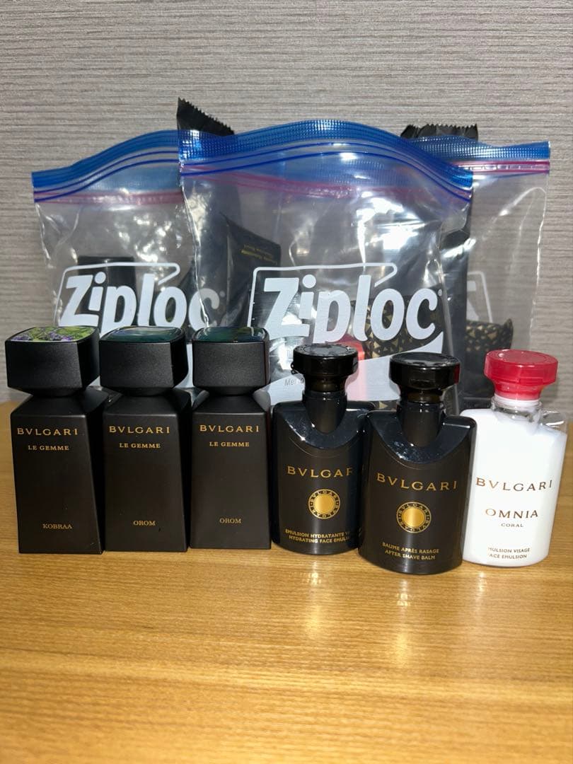 Emirates航空 ファーストクラス トラベルセットBVLGARI 香水3個付