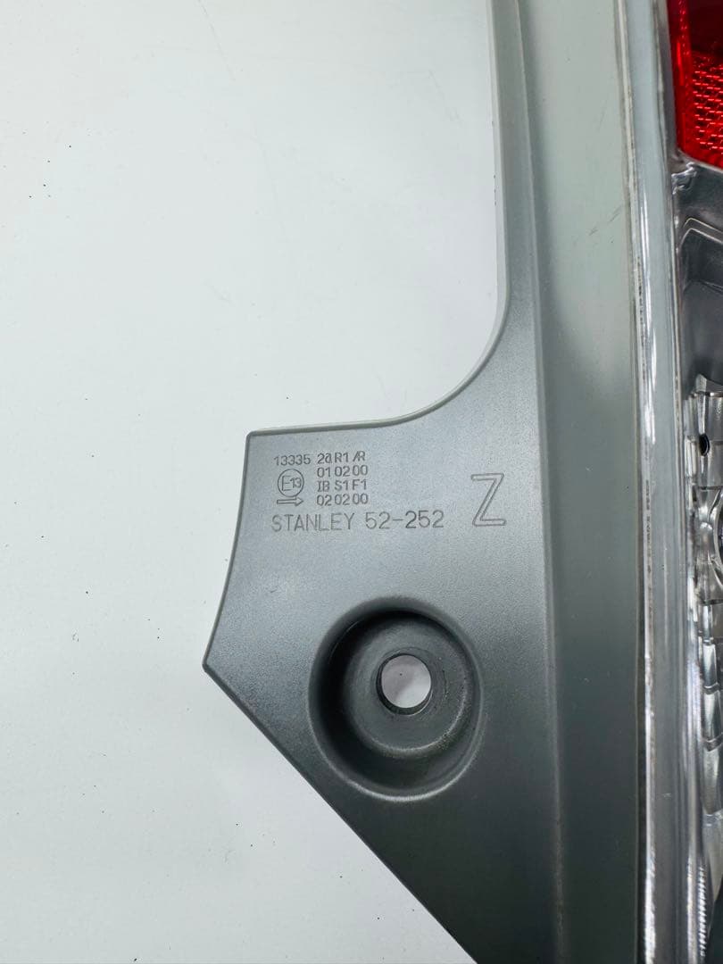 トヨタ アクア 純正 NHP10 テールライト左右セット(14)