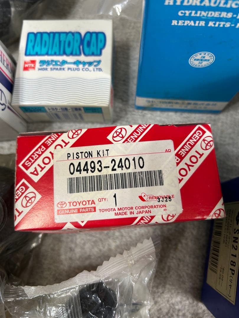 AA63 車両部品セット テールランプ・フィルター・ブレーキパッド他