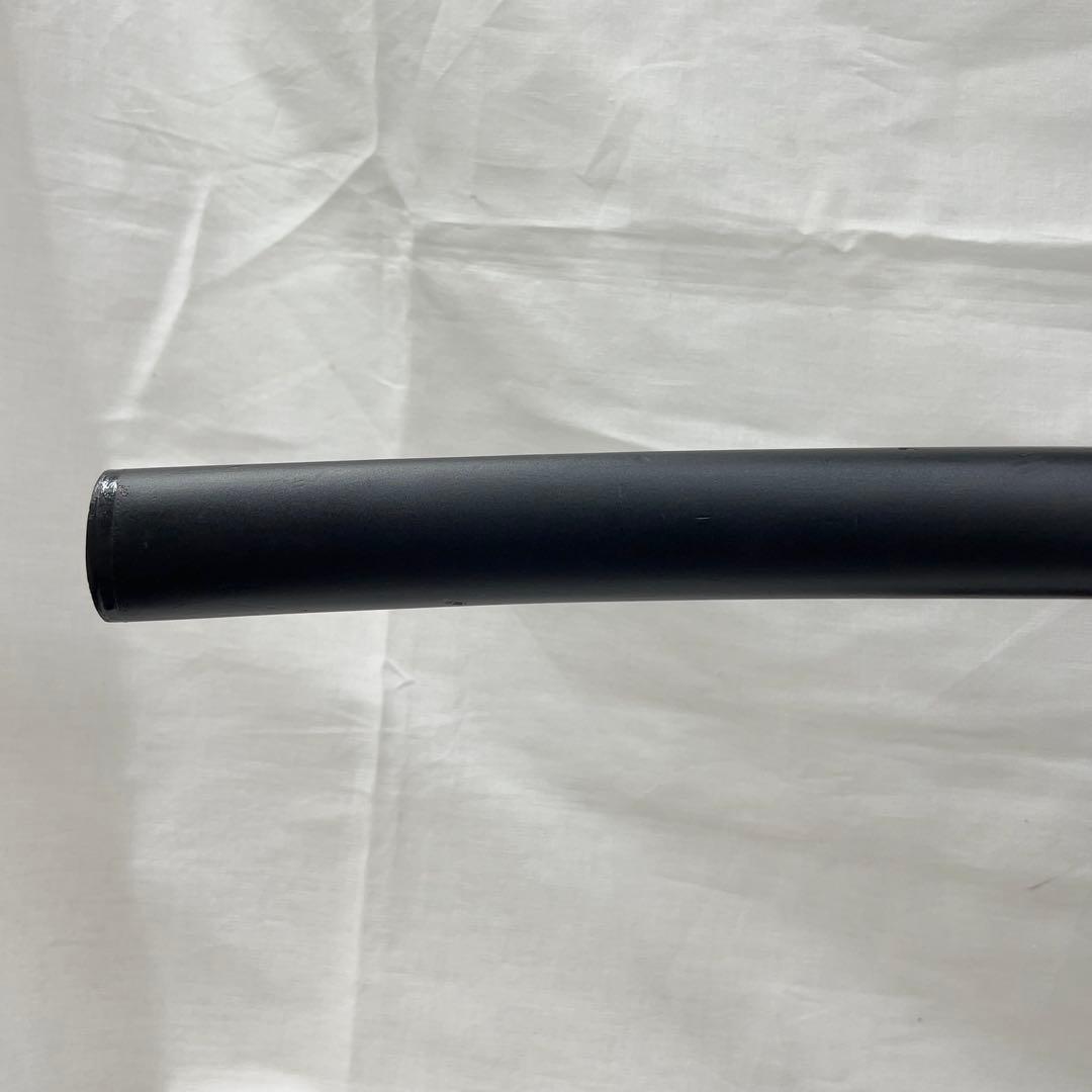 【模造刀】太刀 樋入り 鶴鍔 透かし 全長97.0センチ 黒鞘 互の目 刃紋