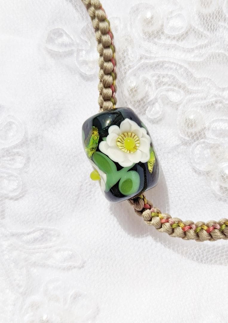 吉田正子トンボ玉（貳拾伍）　「江戸組み紐」ネックレス　ガラス玉に込めた日本画