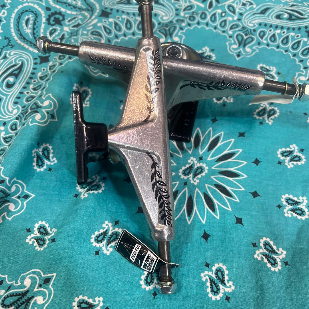 ベンチャートラックAikens Truck 5.2H スタンダード