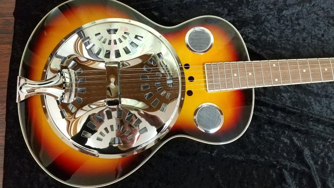 a リゾネーターギター（エレアコ）　きれいです！