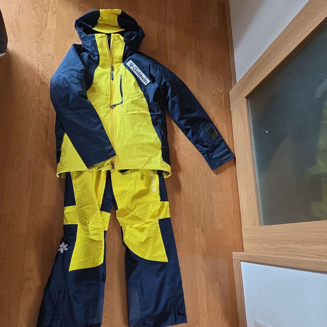 Goldwin スキーウェア