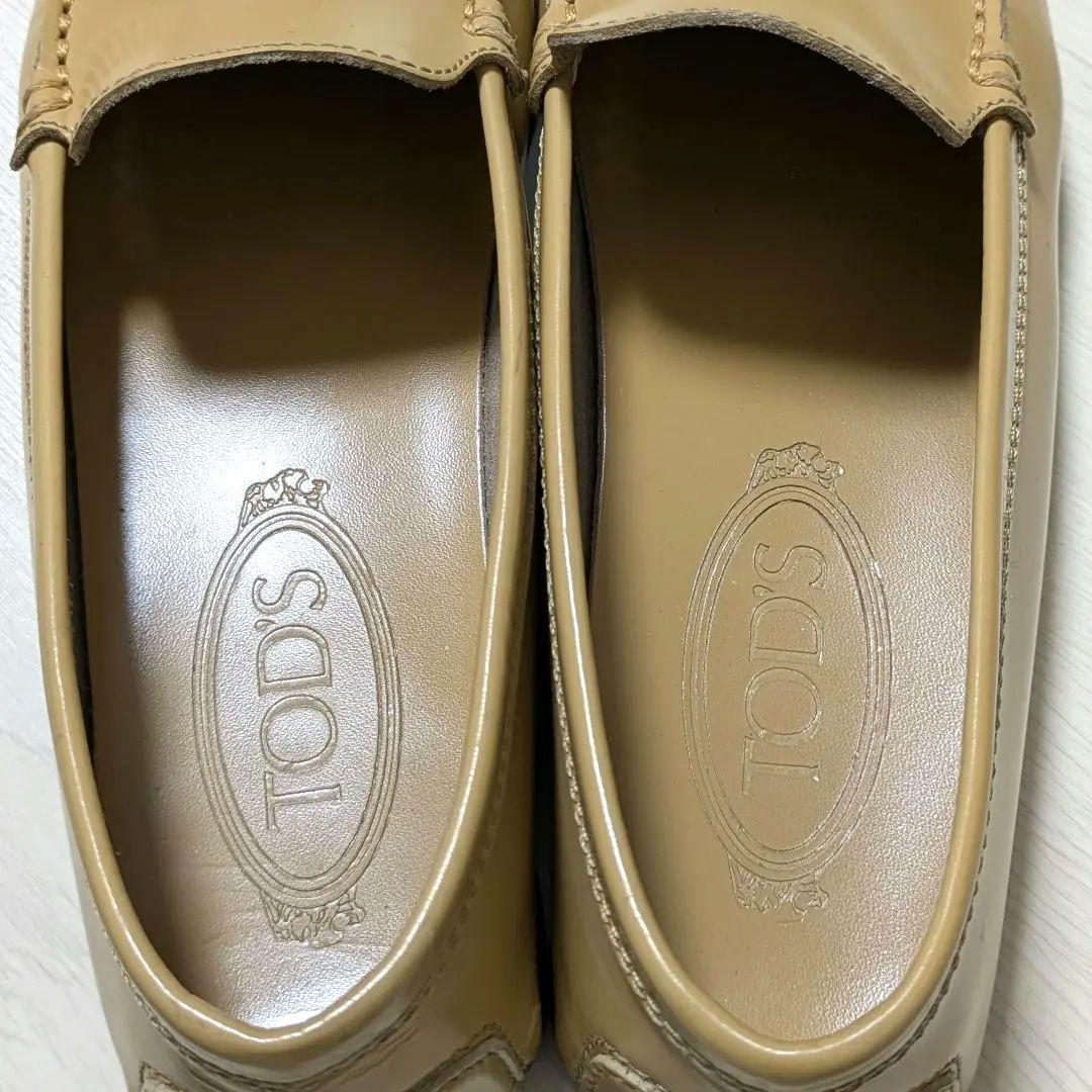 TOD‘S トッズ ドライビングシューズ ローファー 本革 ベージュ
