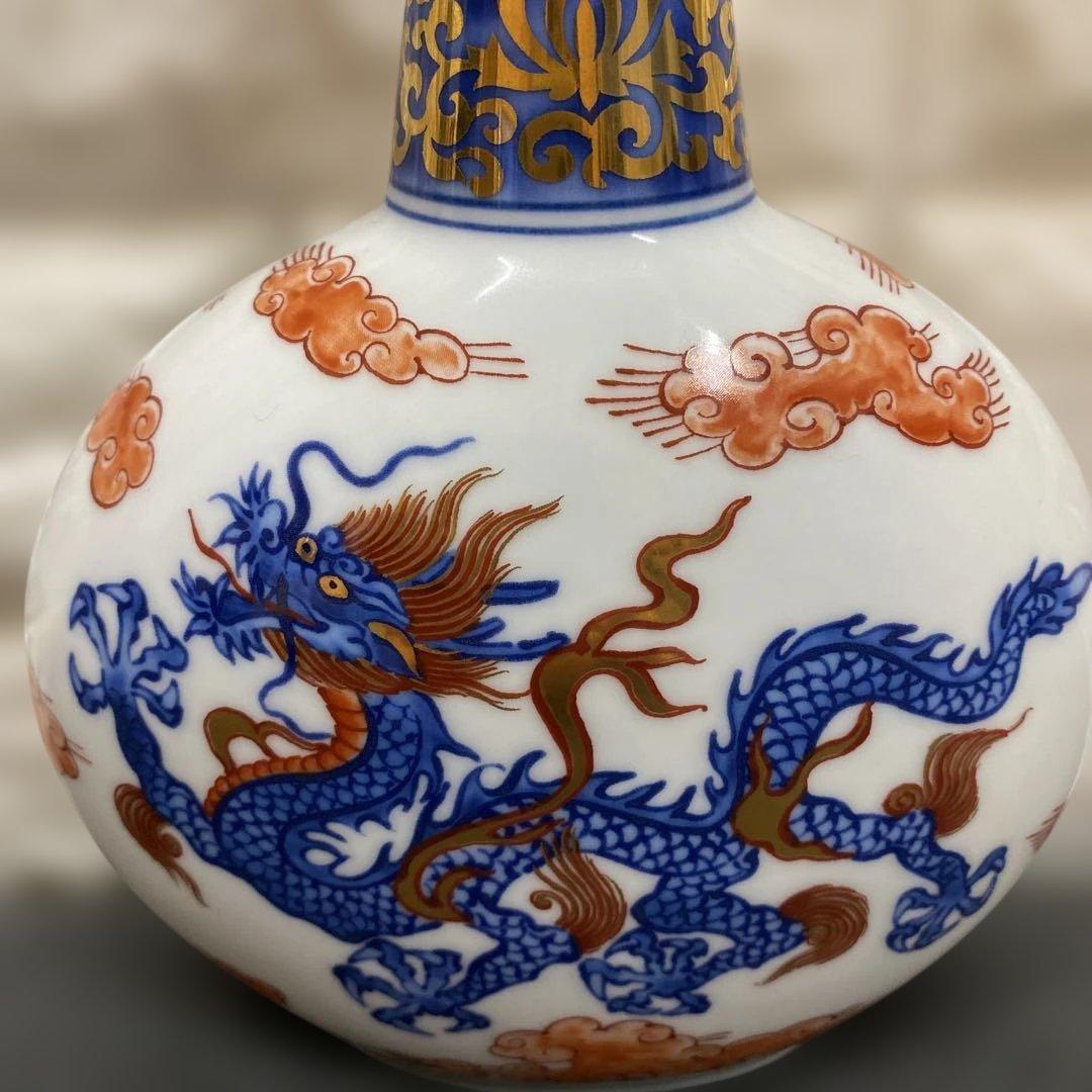 空瓶　サントリーウィスキー　染錦雲龍文変形瓶 有田焼