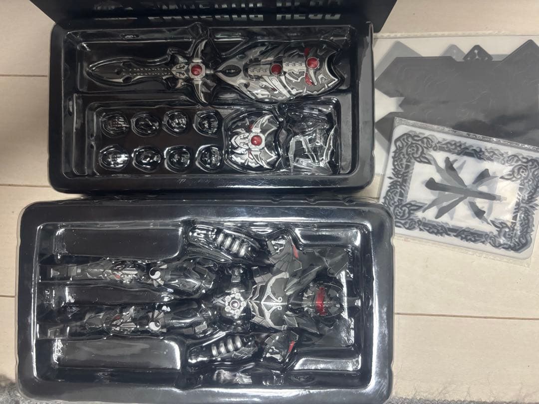 海外形刻、鎧勇士、暗黒帝皇マン