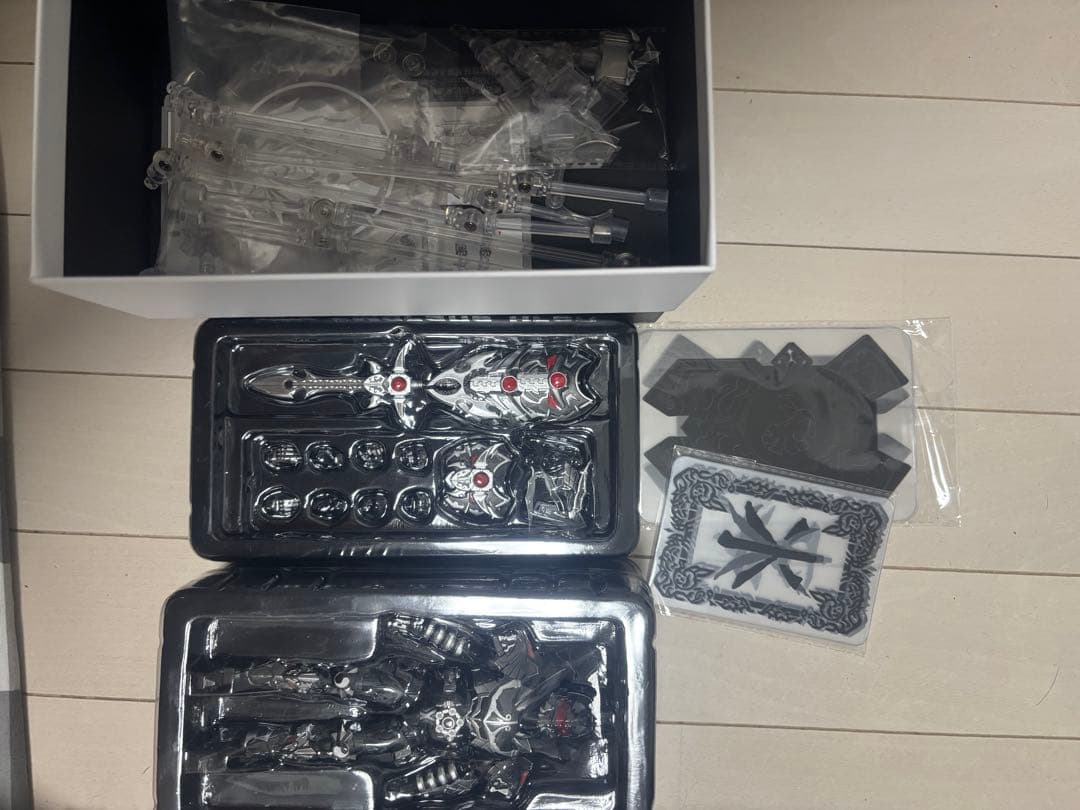 海外形刻、鎧勇士、暗黒帝皇マン