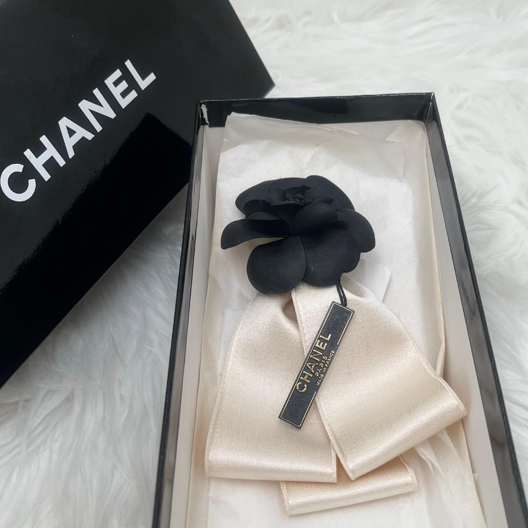 未使用タグ付き✨シャネル　CHANEL 　カメリア コサージュ　ブローチ　リボン