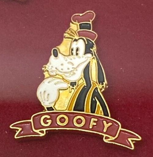 Disney ディズニー ピンバッジ 7種類 ケース入り レア 希少