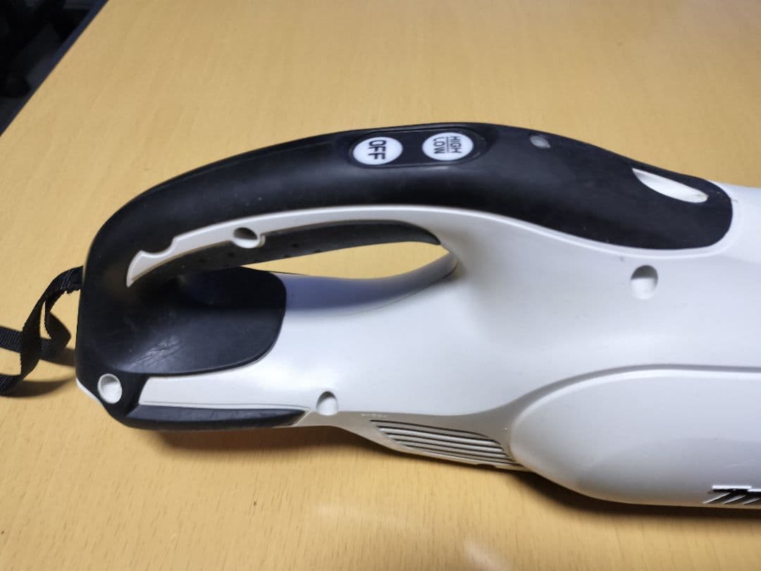 マキタ14.4V充電式クリーナCL142FD バッテリー、急速充電器、サイクロン