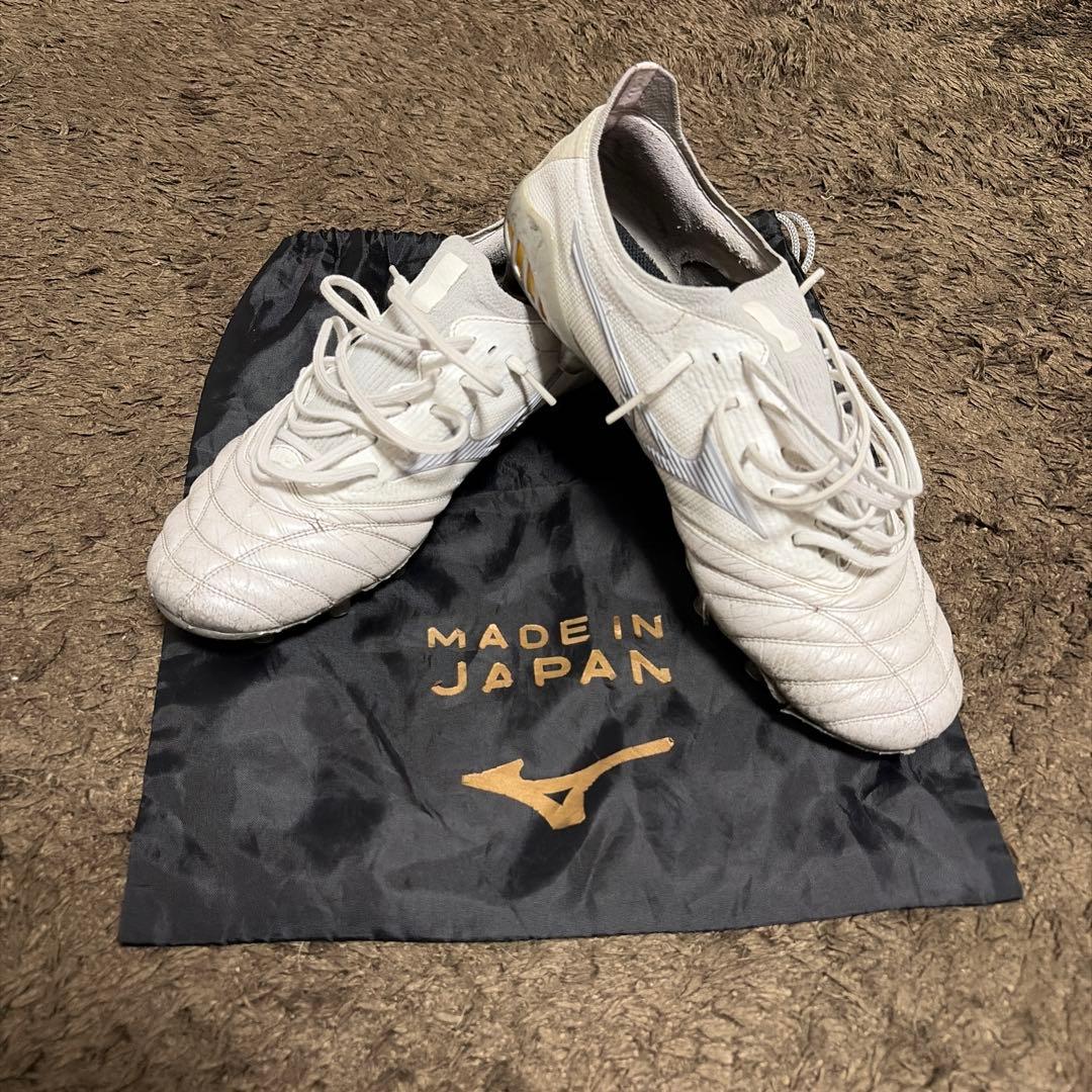 ミズノ モレリアNEO3 シャイニングカラー