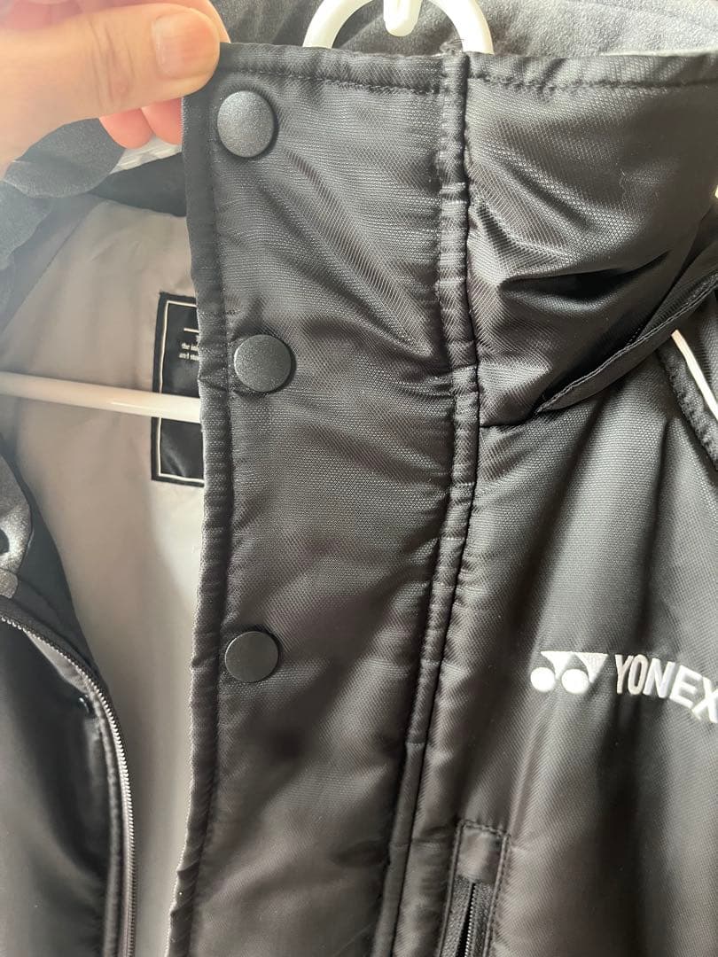 【美品】ヨネックスヒートカプセルベンチコートＬサイズ