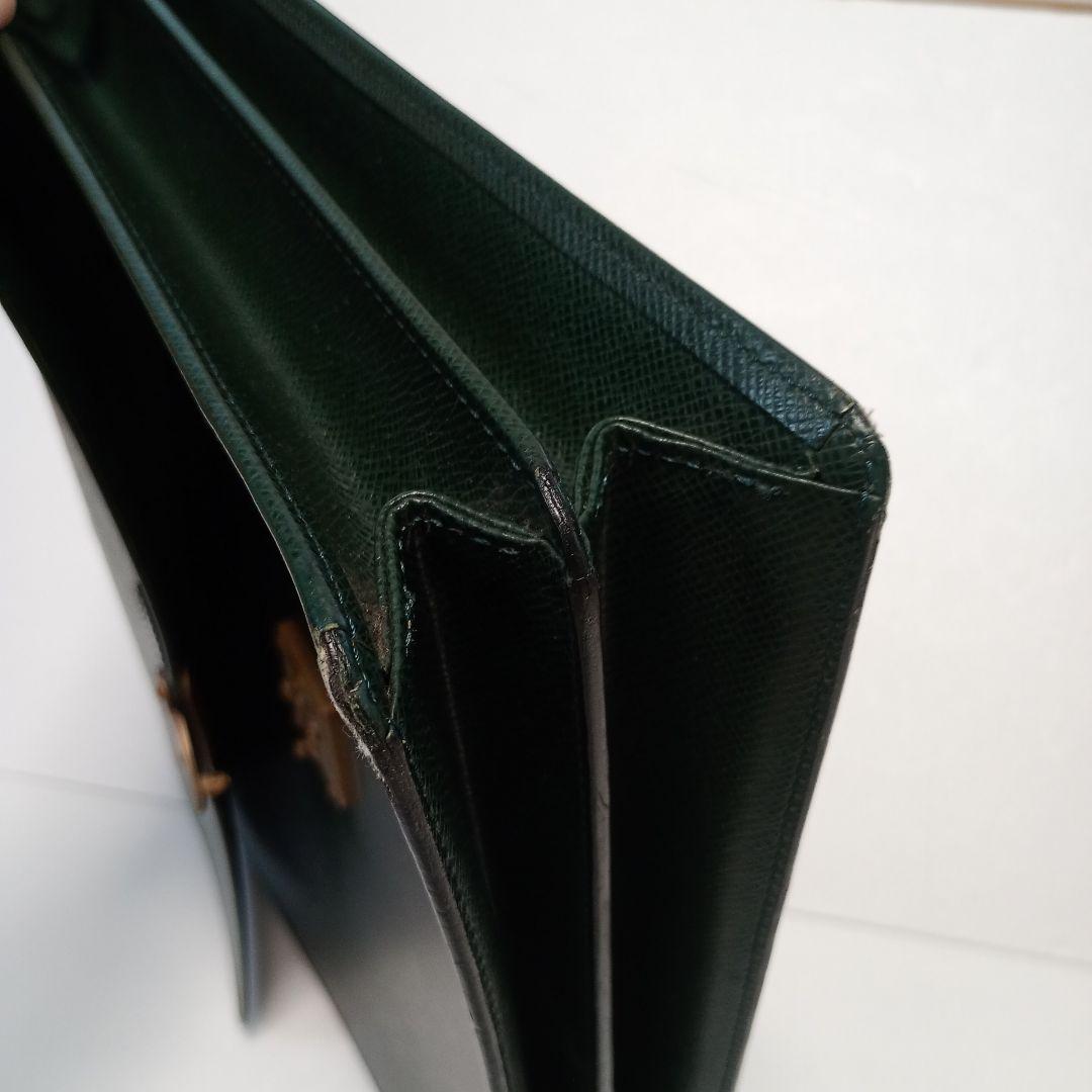 ルイヴィトン　 タイガ　ブリーフケース　グリーン ビジネスバッグ