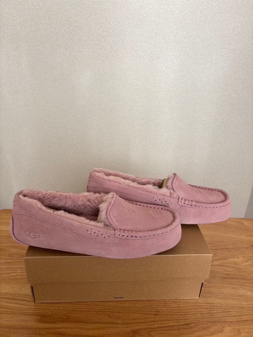 UGG モカシン ピンク スエード
