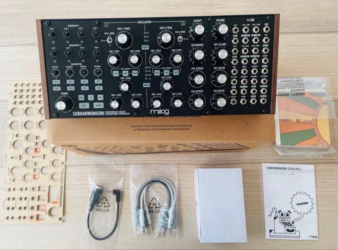 ほぼ新品 の Moog Subharmonicon モジュラーシンセ