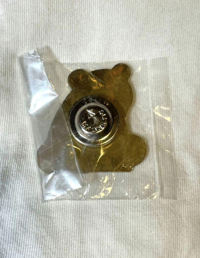 【アセアン非売品・限定品】トレイルチャレンジピンバッジ　クマ