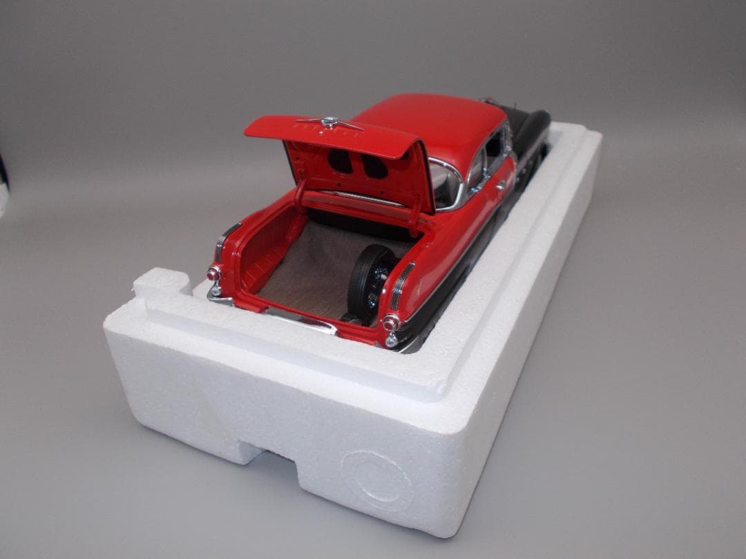 1955 Pontiac StarChief SunStar社製 1/18