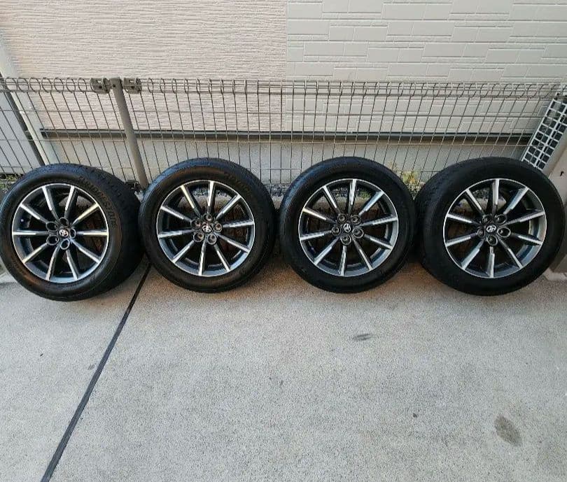 ①トヨタ 86 ZN6 純正ホイール 16インチ