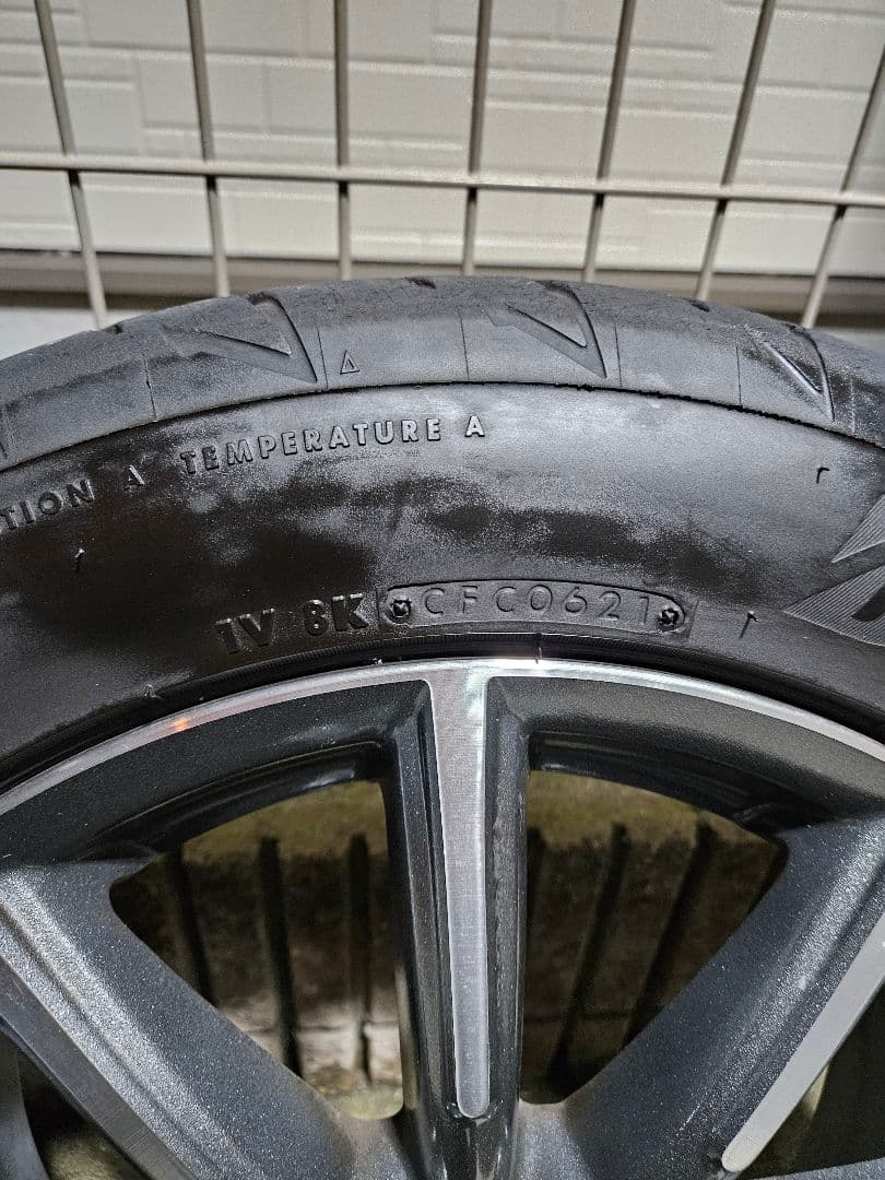 ①トヨタ 86 ZN6 純正ホイール 16インチ