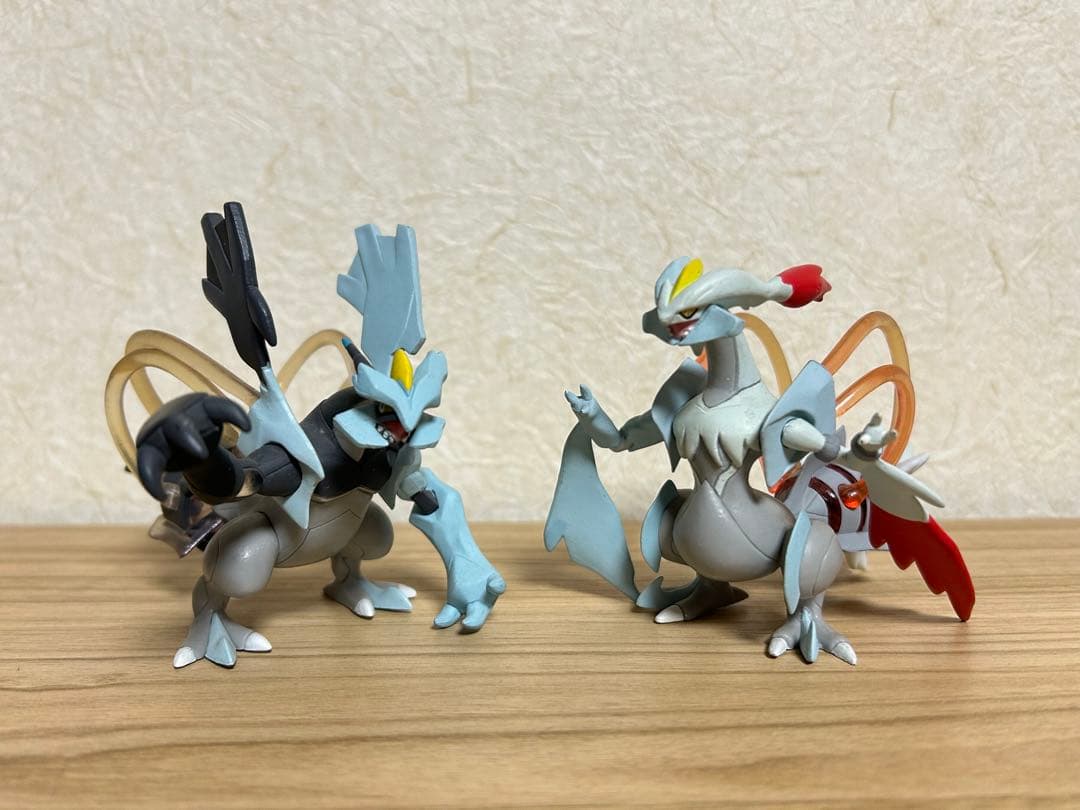 立体ポケモン図鑑　ブラックキュレム ホワイトキュレム