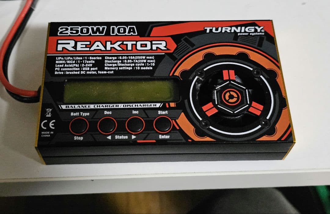 Turnigy Reaktor 250W 10A 充電器、電源セット