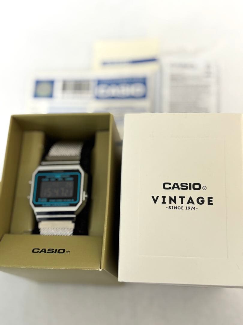 ☆希少未使用☆CASIO VINTAGE デジタル腕時計