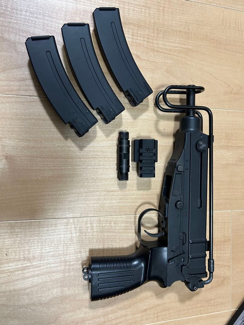 東京マルイ　電動コンパクトサブマシンガン　スコーピオンvz61 マガジン×2