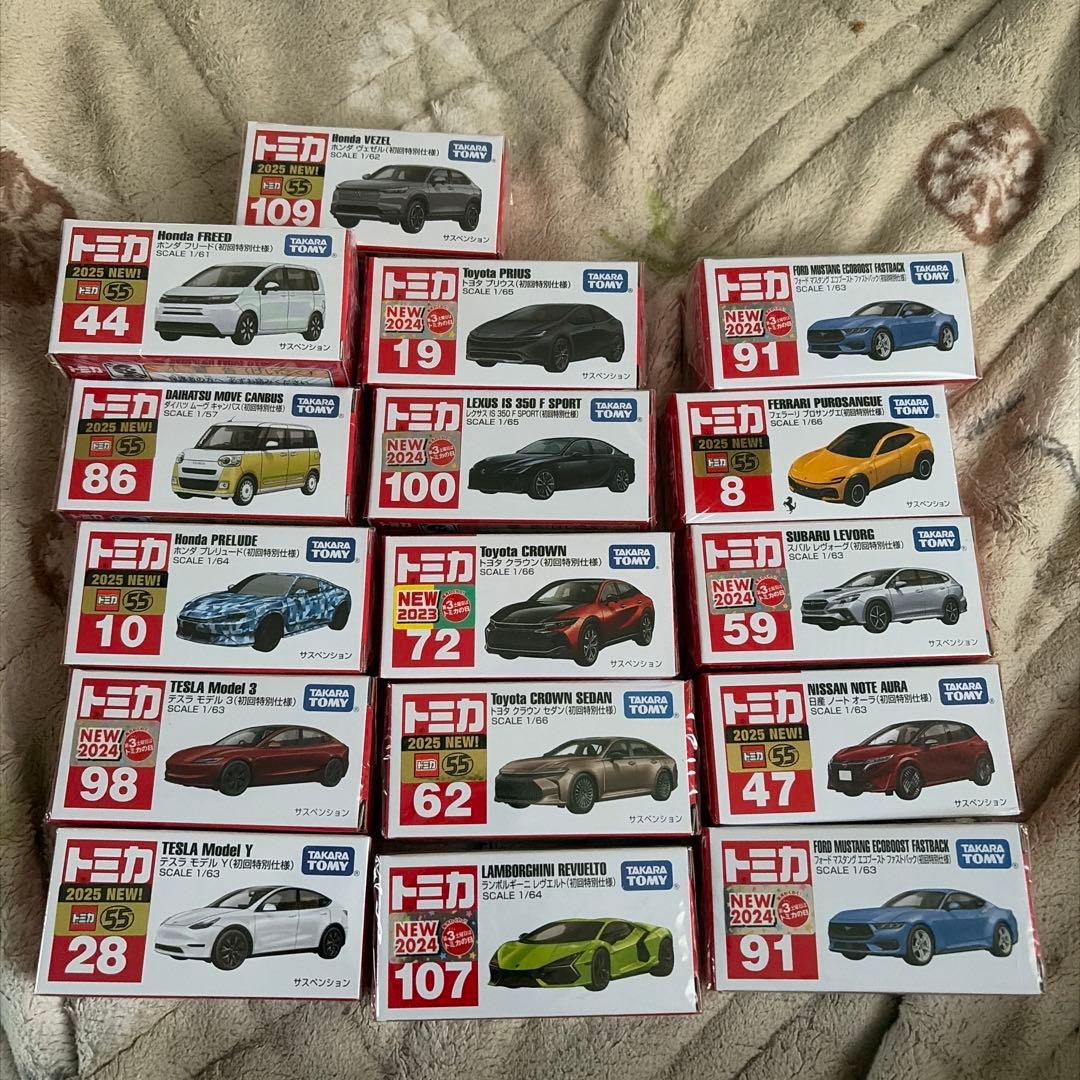 トミカ　初回特別仕様　16台セット